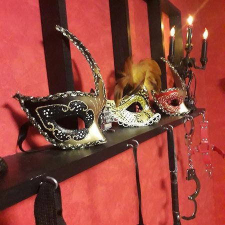 Love Room Le Rouge Et Noir Barr Esterno foto