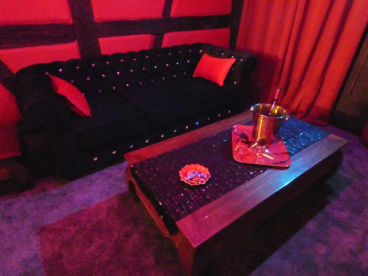 Love Room Le Rouge Et Noir Barr Esterno foto
