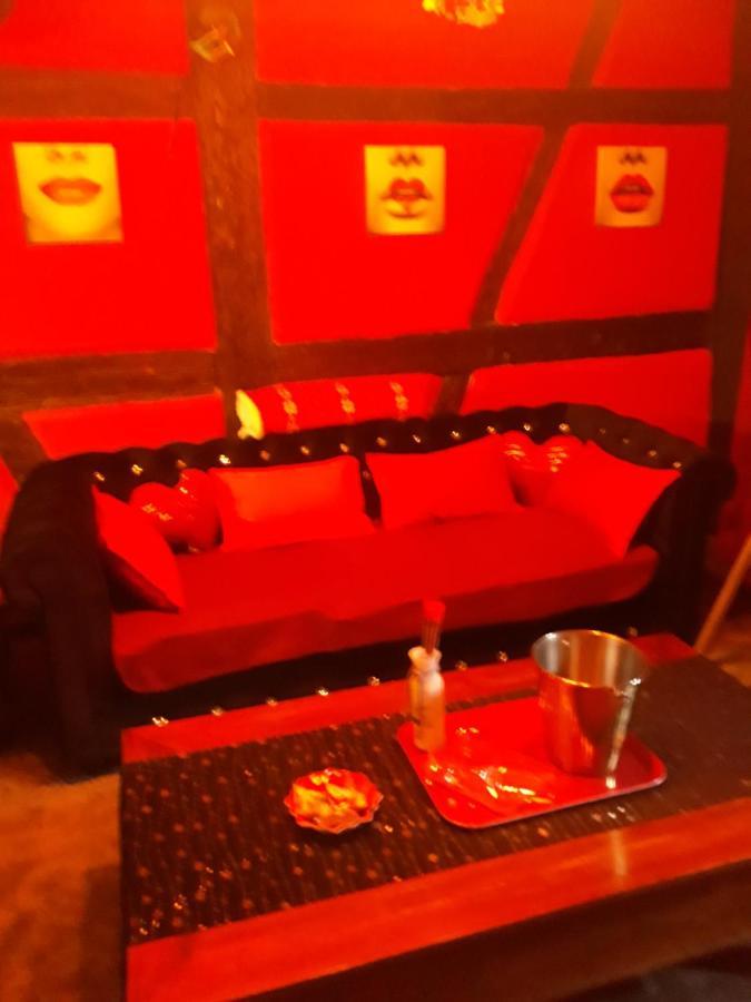 Love Room Le Rouge Et Noir Barr Esterno foto
