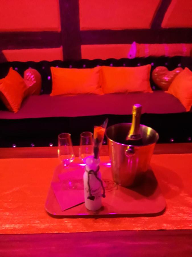 Love Room Le Rouge Et Noir Barr Esterno foto