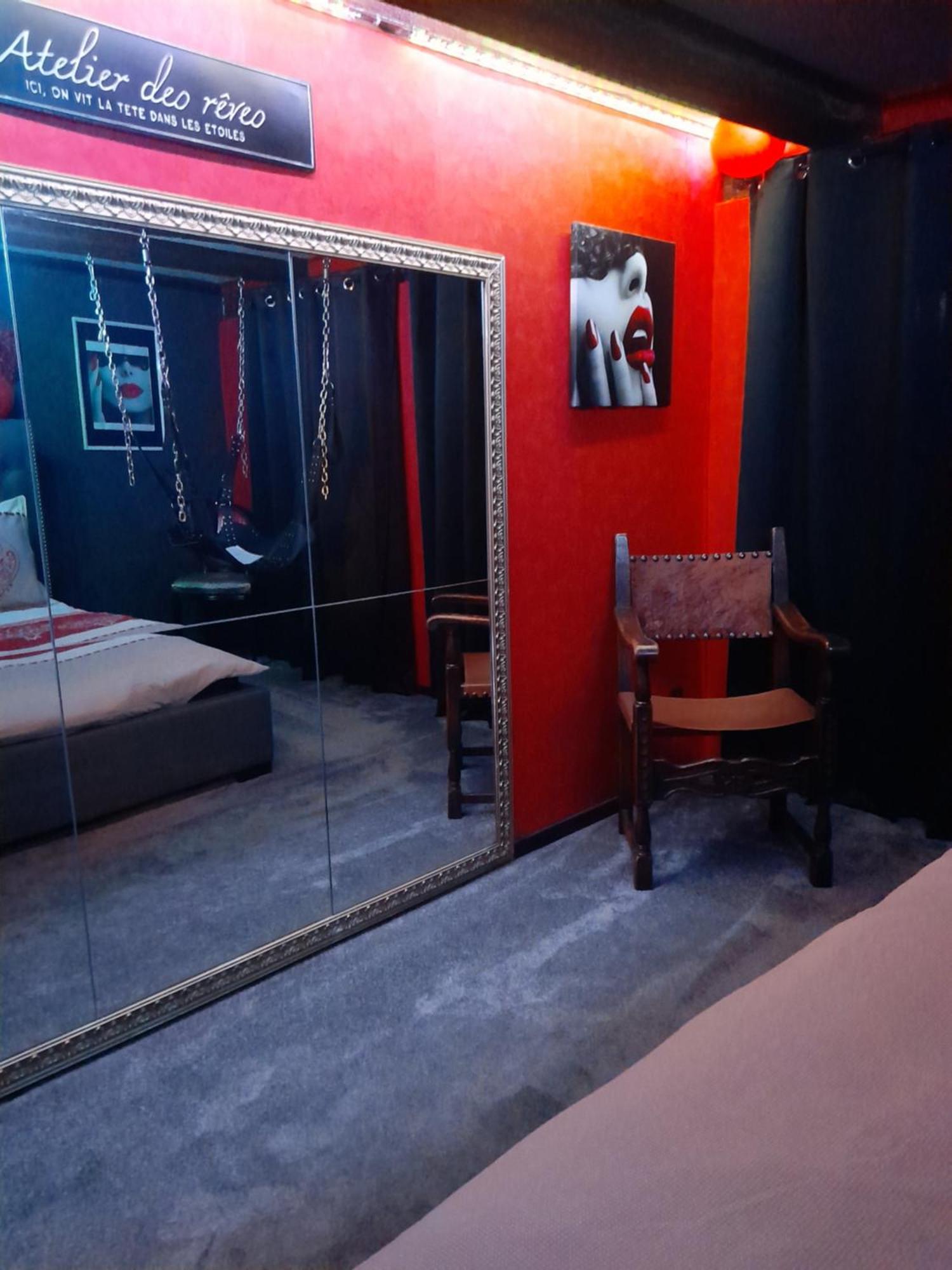 Love Room Le Rouge Et Noir Barr Esterno foto