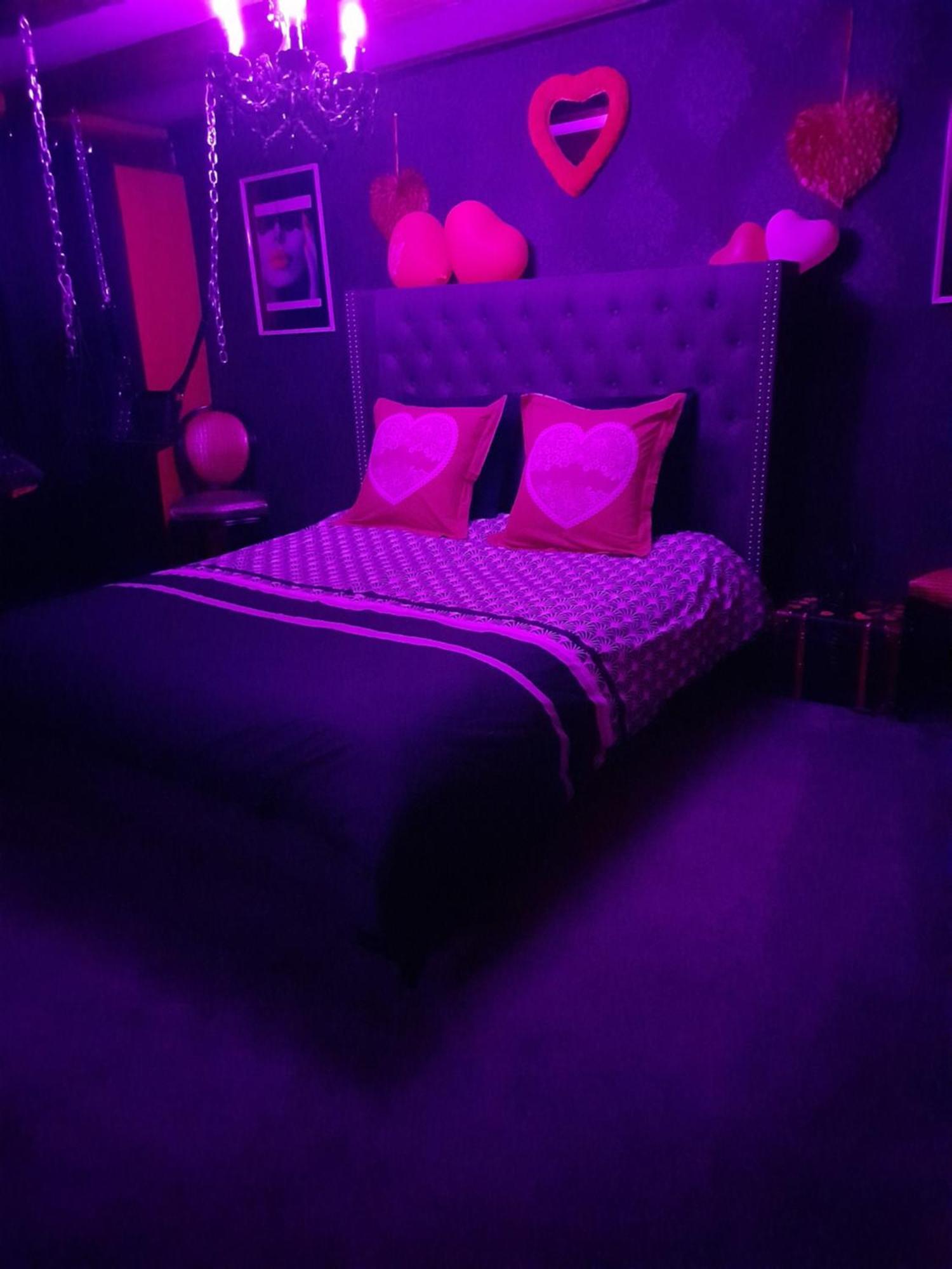 Love Room Le Rouge Et Noir Barr Esterno foto