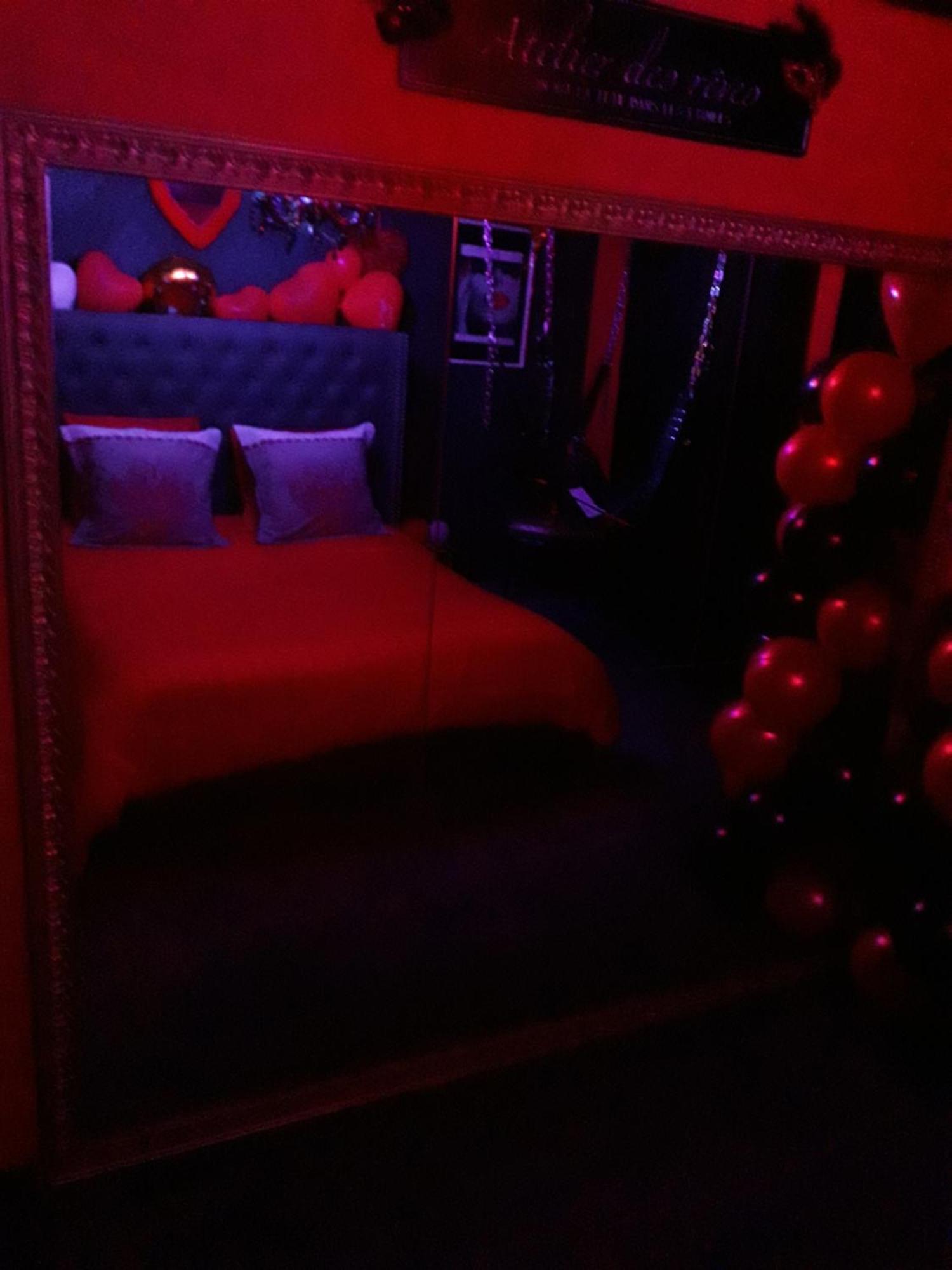 Love Room Le Rouge Et Noir Barr Esterno foto