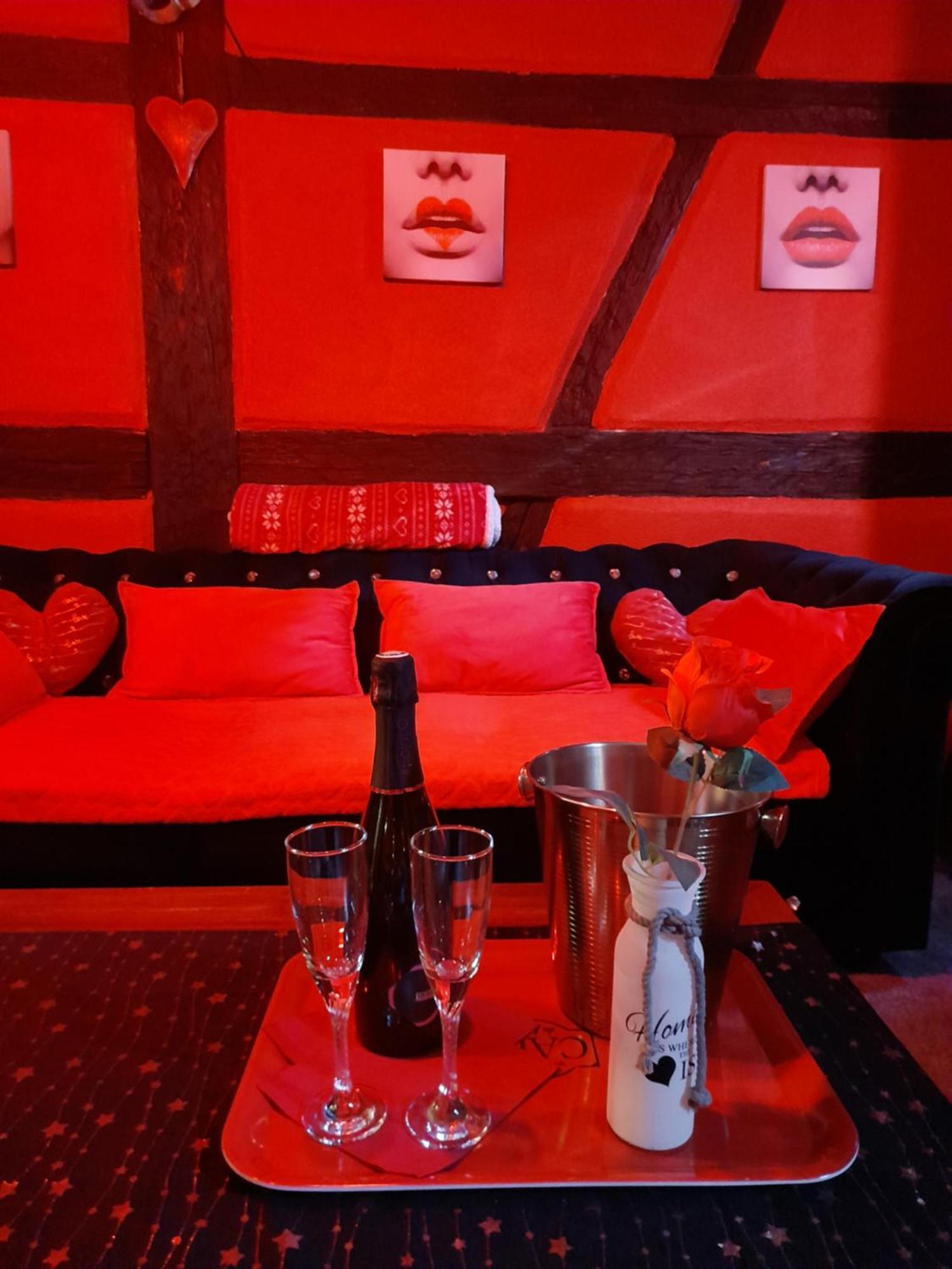 Love Room Le Rouge Et Noir Barr Esterno foto